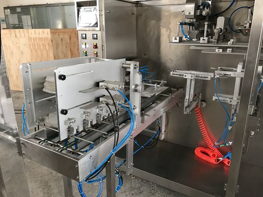 Macchina di imballaggio in sacchetto prefatto per granuli